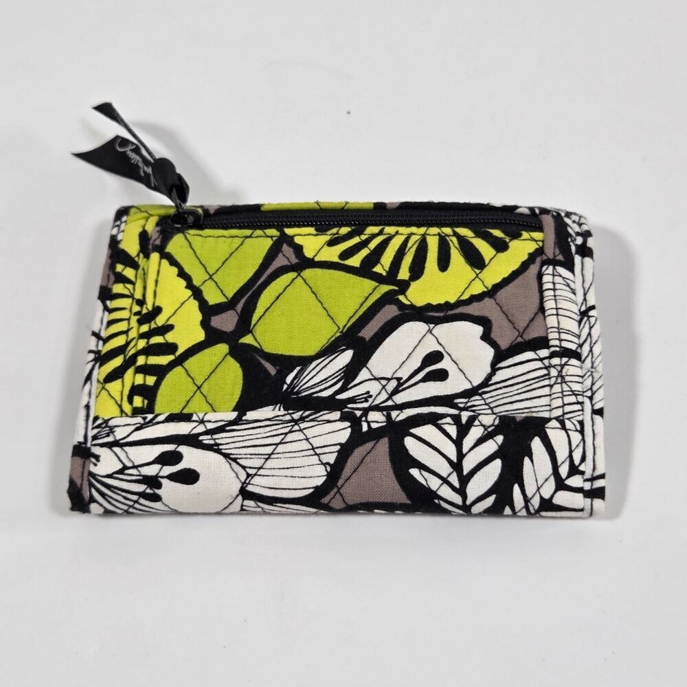 Vera Bradley Women's Zip Up Wallett retired Citron pattern